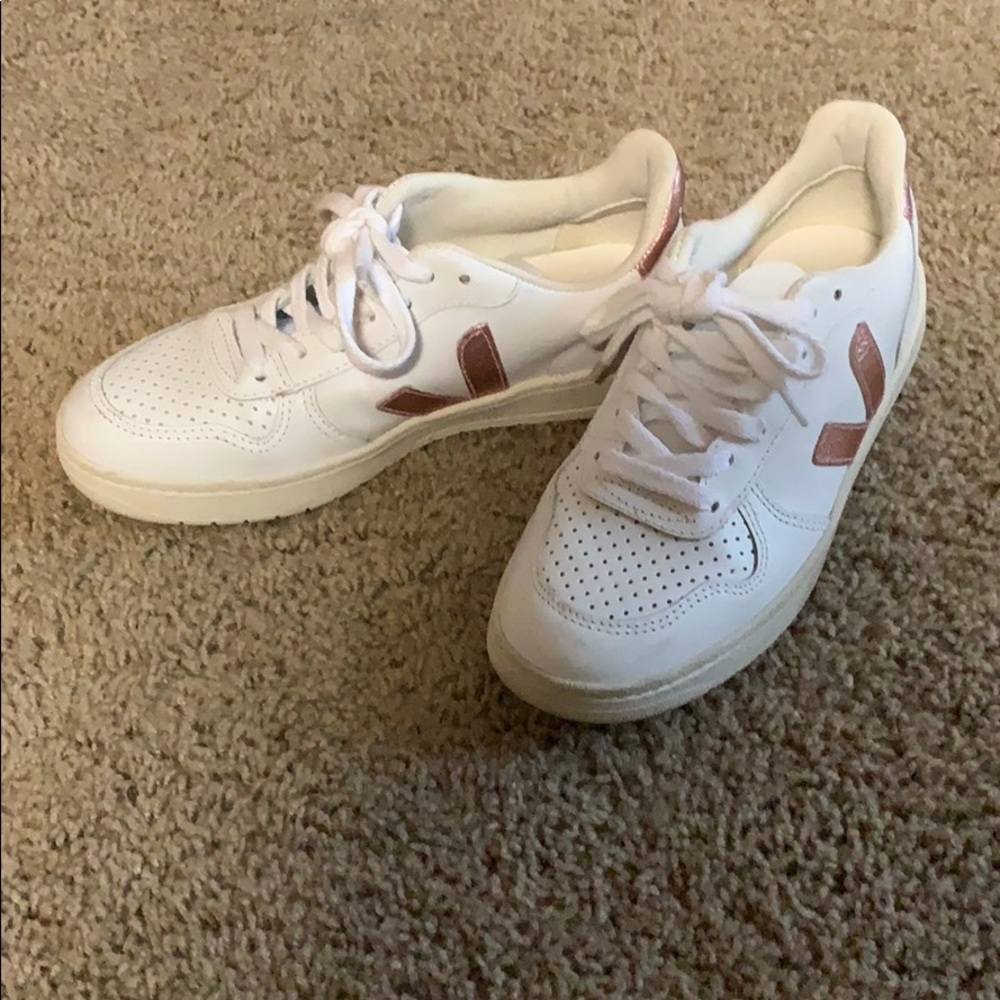 veja v-10 rose gold tennis shoes/sneakers